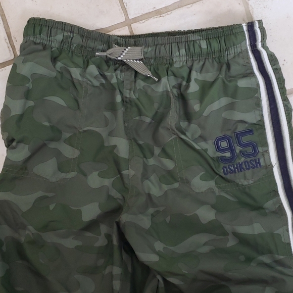 Camouflage green lined pants, stretchy waist, new - Picture 2 of 8